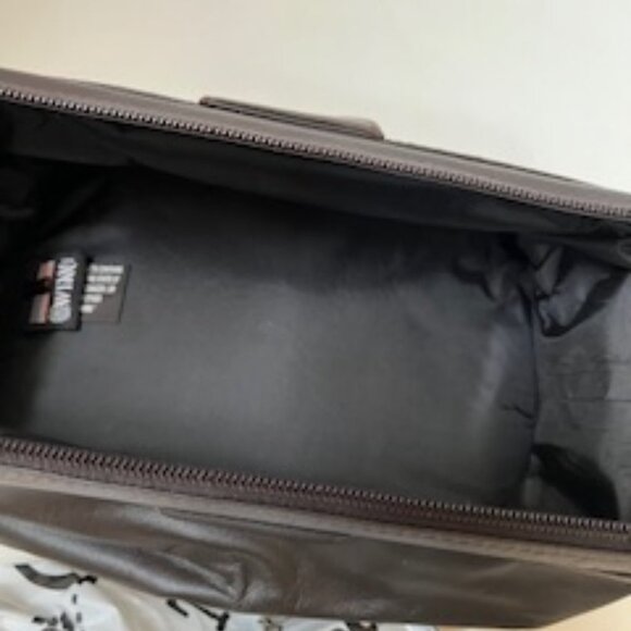 Genuine Leather Black Travel Bag - Picture 7 of 8